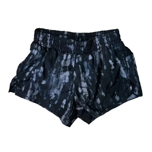 Old Navy Active Girls Shorts Size Small 6-7 Tie Dye Black and Gray Loose Fit - Picture 1 of 3